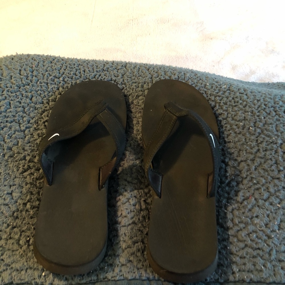 Nike Women’s size 12 flip flops